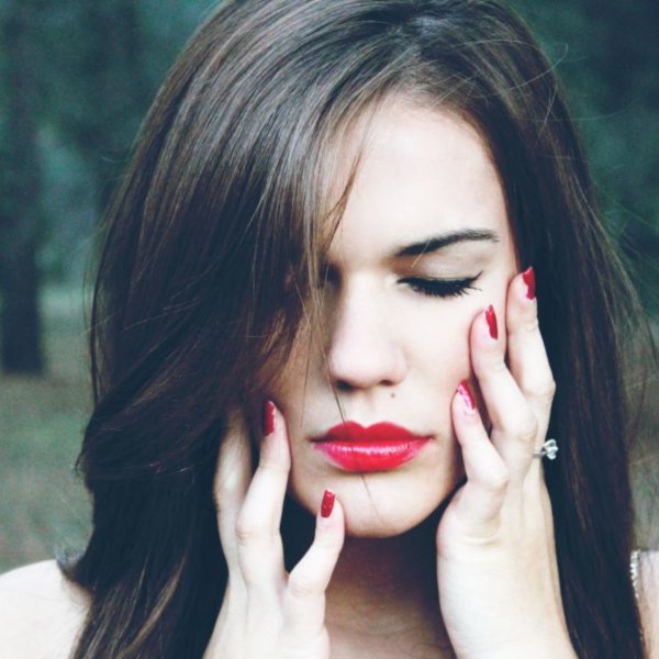 maquillage rouge lunel